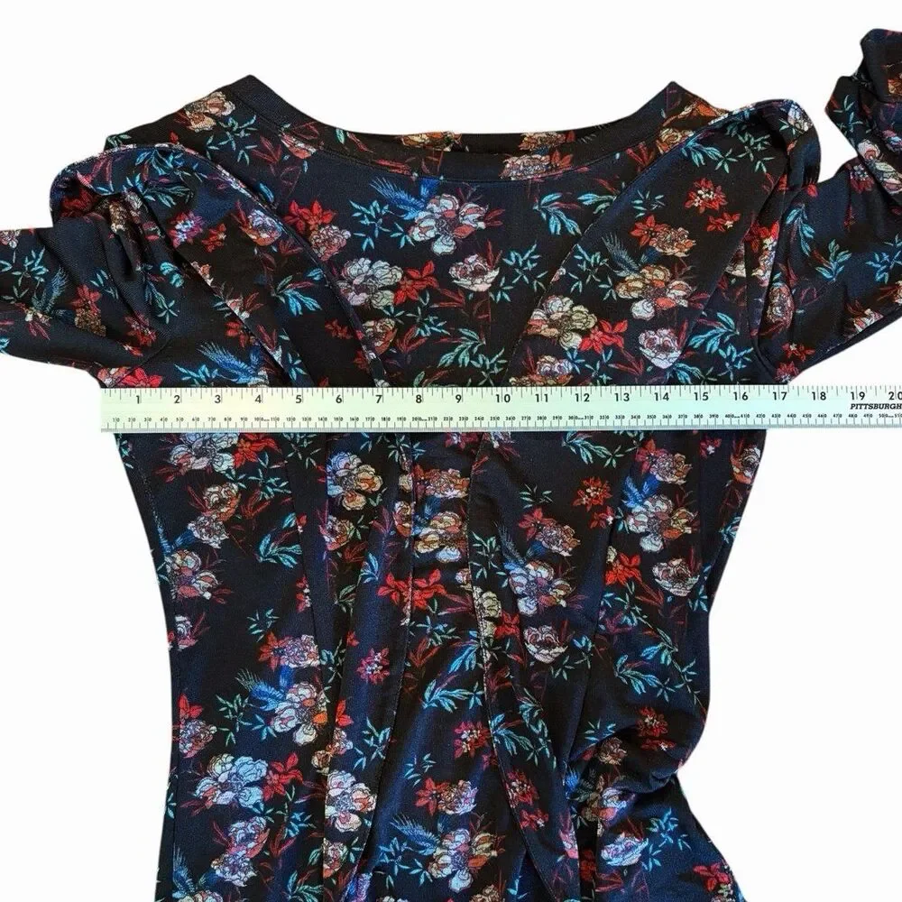 Free People XS Black Floral 3/4 Sleeve Keyhole Back Relaxed Boho Top